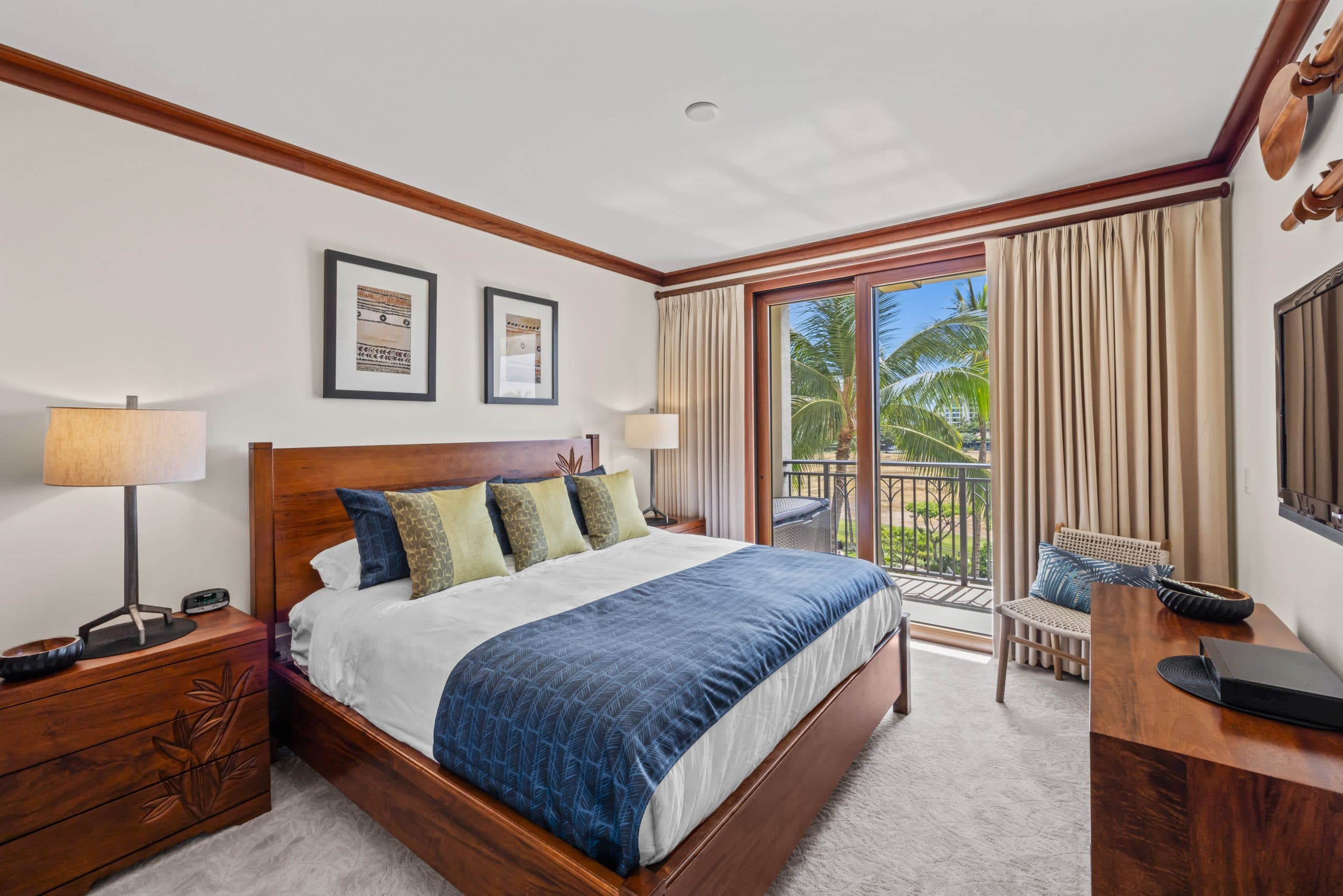 Beach Tower Villa primary bedroom